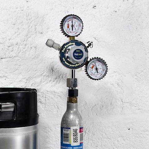 Deluxe Sodastream Cylinder Adapter